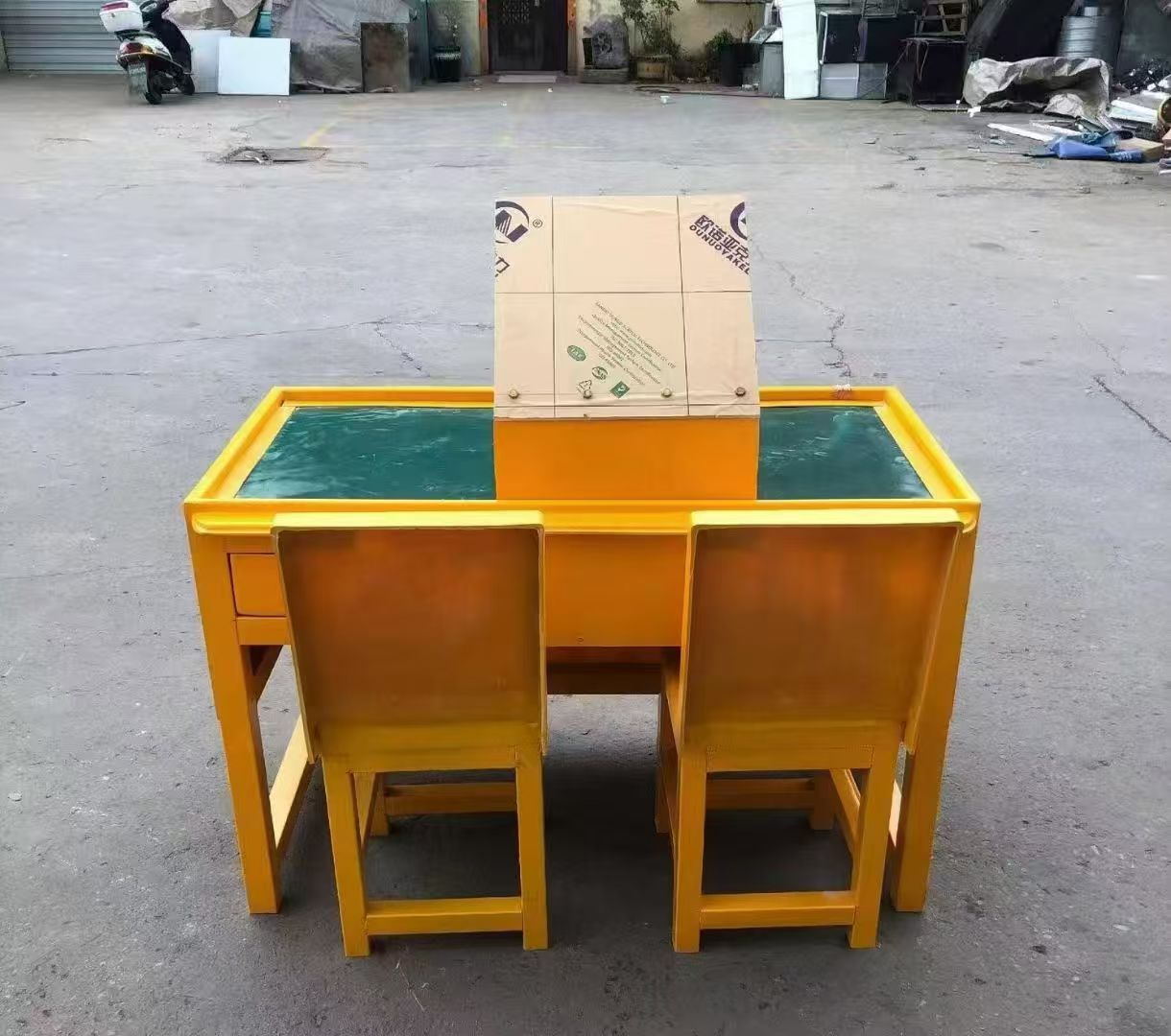 隆化防静电导通桌井下煤矿火工品发放桌：危险品流转的安全守护者