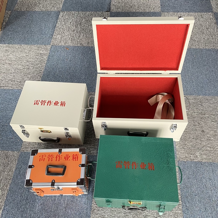 隆化爆破工程作业箱如何选择？玻璃钢与传统材质的全面对比